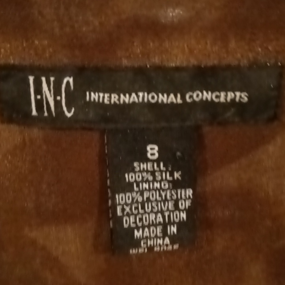 FINAL PRICE INC silk animal print design blouse w jeweled neckline 8